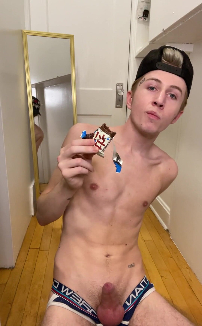 GhostCams: Mangia un bar di proteine a parte ho un cazzo...