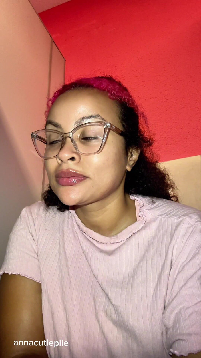 Cutiepiie Chubby: Public Bathroom Gassy Girl Tries to Hold It but Farts...