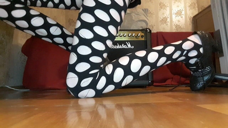 Christy G: Crot di vibrator favoritnya.