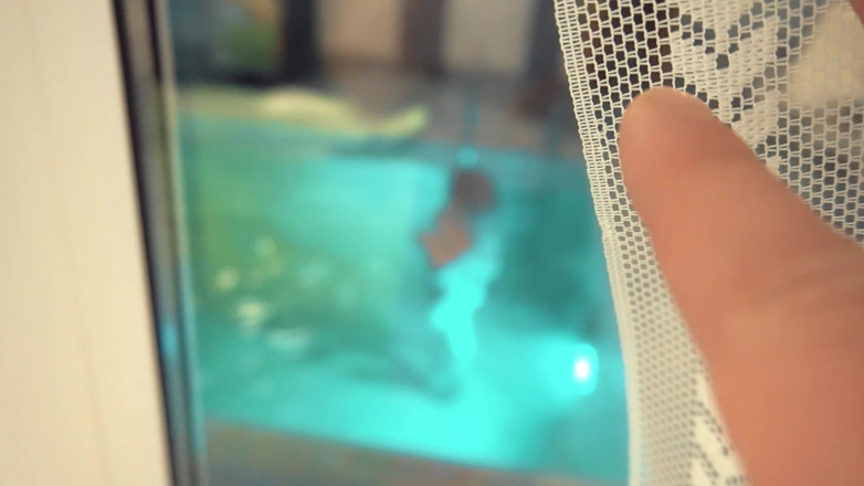 ReplayXXXLady: Un beau-fils baise sa belle-mère en la trouvant nue dans...