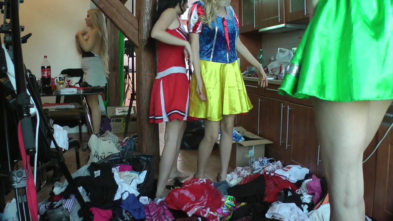 Leon Lambert Girls Twerk Parties CFNM: Babysitter cam works well on four girls locker room all...