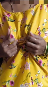 Vahini, marathie, suce une bite, éjaculation faciale