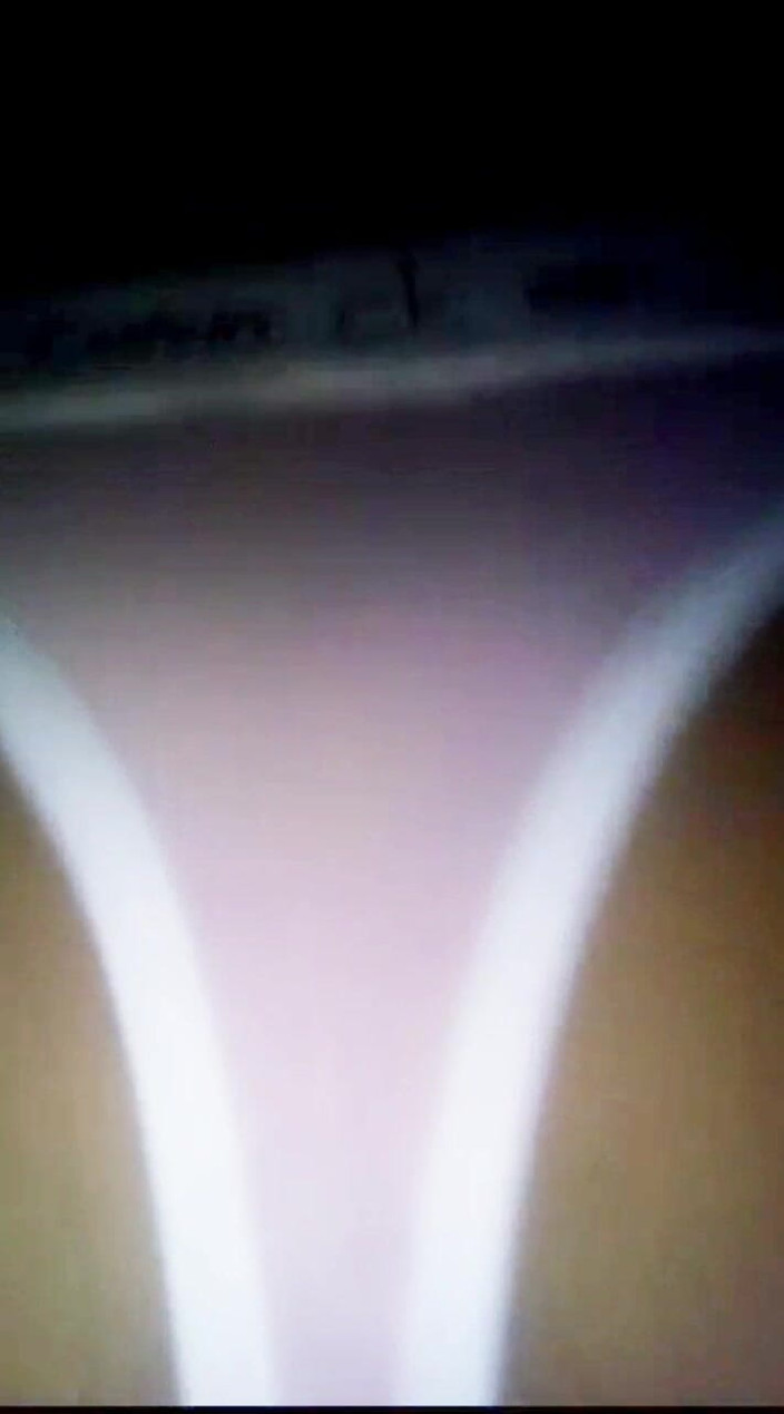 Dorelviss: Dikongkek dalam pantat seorang awek dalam pakaian sukan