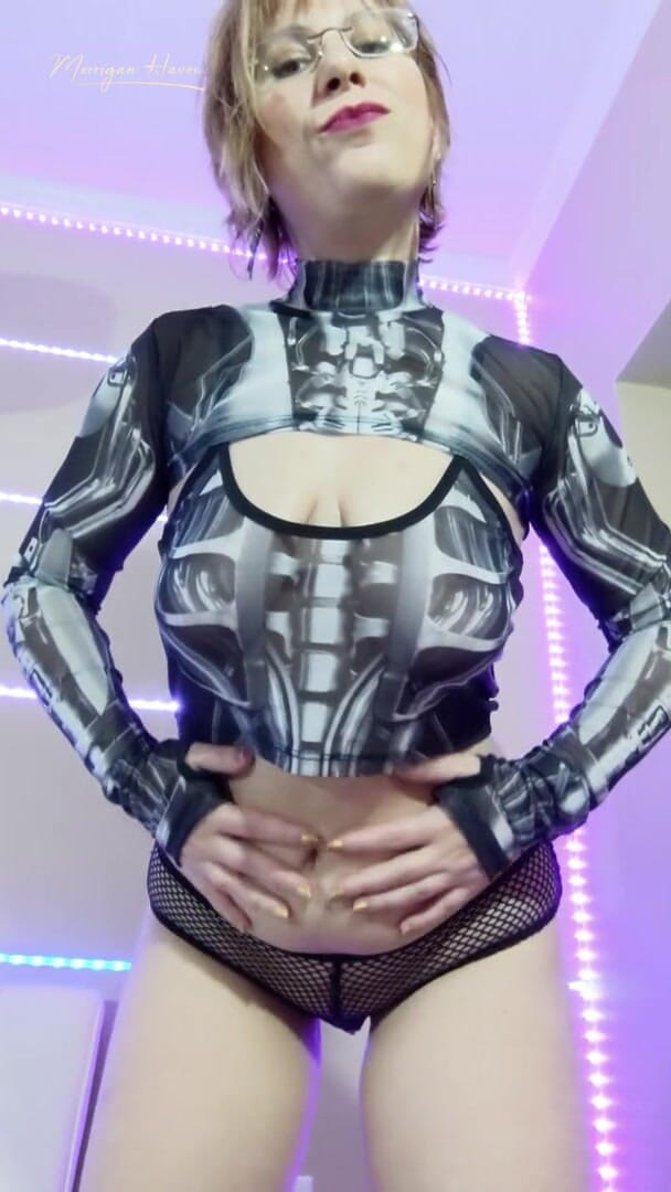 Morrigan Havoc: Fashion show series: spacebabe