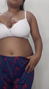 Indiana menina Niharika Thakur peituda e buceta