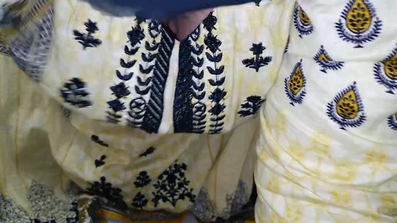 Aria Mia: 사무실 상사에게 애널 따먹히는 핫한 거유 비 하녀