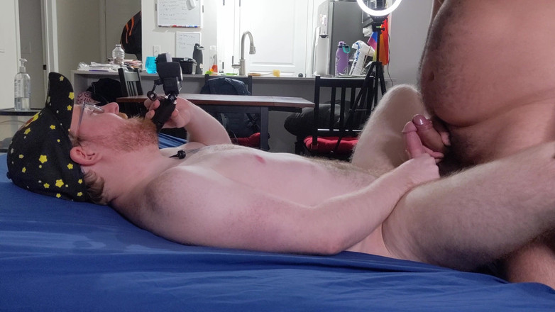 Wallace Accelron: Ateşli seksi ayılar sikişiyor ve sakso çekiyor