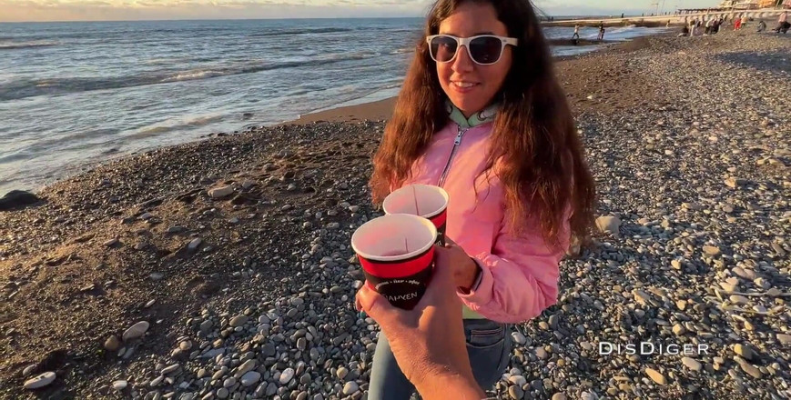 Dis Diger: Agent - j’ai ramassé une beauté et j’en ai baisée une...