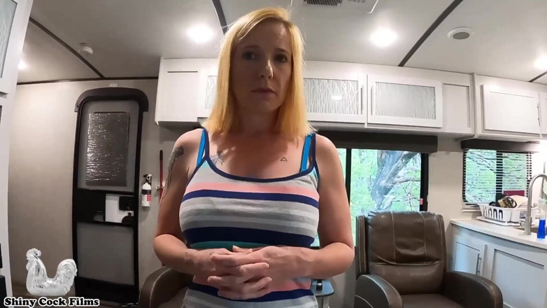 Jane Cane: Nová macecha věří všemu, co jí řekli - Jane Cane, Shiny Cock...