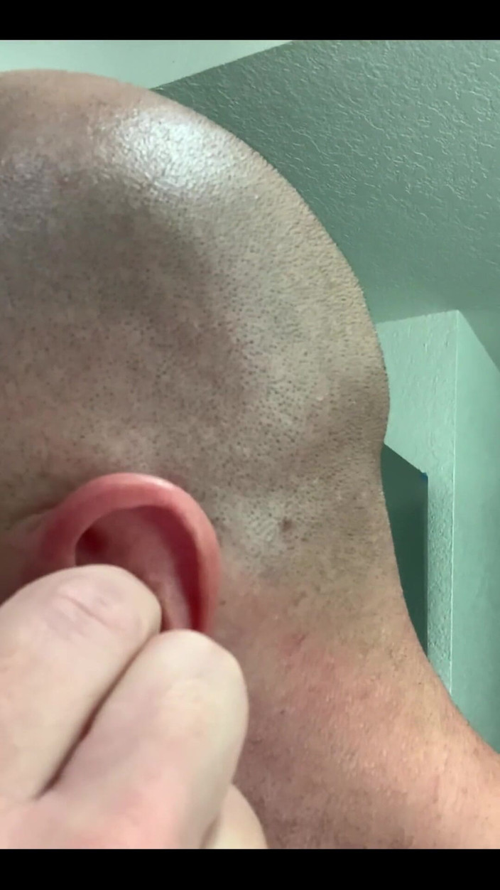 Jasons feet: Aku suka jadi raksasa dan aku menggunakanmu sesukaku