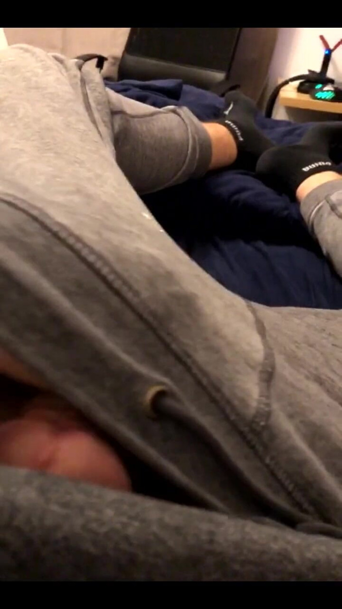 Hotlover1995x: German Big Cock Wants to Breath