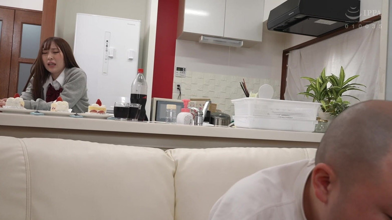 Vulture: 市花みお - 彼女は彼女の小さなおっぱいで私を誘惑します!小悪魔の義理のいとこ