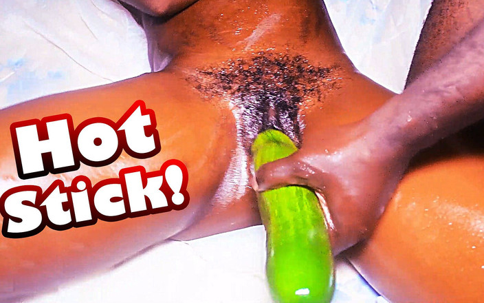 Xtrim Desires: ホットティーンはGiagantic美しいCocumberを犯した