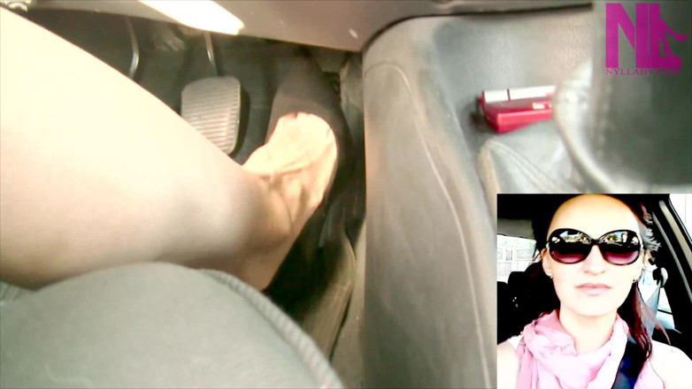Nyllady: Soft Driving in Suede Black Classic Louboutins