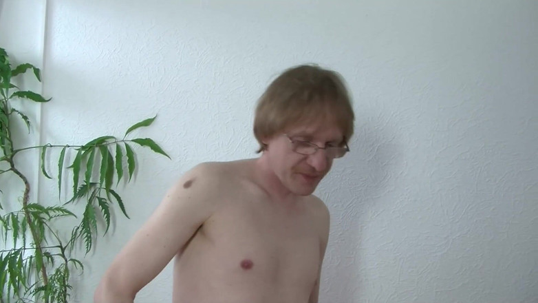 Mature Climax - 100% Mature Videos: Oblečená zralá žena s velkými prsy je ošukaná až do výstřiku