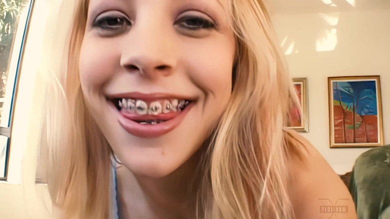 BestPorn85: Leah luv geri uzanıyor ve büyük siyah yarağı sıkı amına...