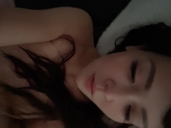 Taiwan nudenz: Real señorita taiwán digitación su apretado coño