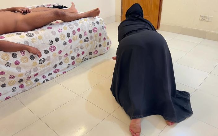 Aria Mia: Fucking a Beautiful Maid in Saudi Arabia!