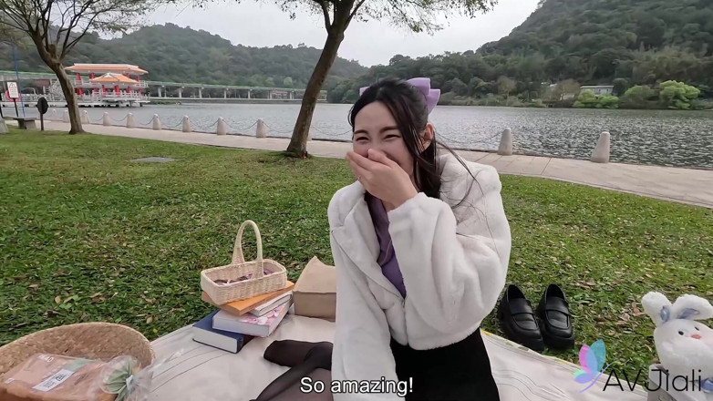AV Jiali: POV 지배적 인 여신 Li Er와의 데이트