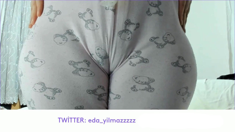 turk_milf_porno: Camel Toe - Turkse milf