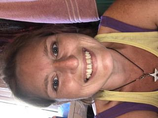 MistressWriggler: Komm mit mir für einen Pissen, während ich von Draußen...