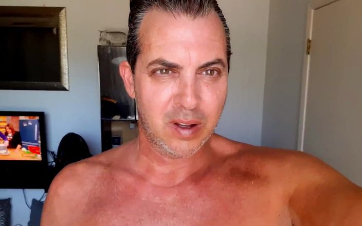Cory Bernstein: पुरुष सेलिब्रिटी Cory Bernstein एंड्रयू क्रिश्चियन ब्लैक अंडरवियर में बड़ा लंड दिखाती है