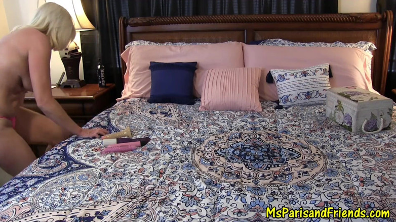 Ms Paris and Friends: Stepmommy makes good on the report card promise
