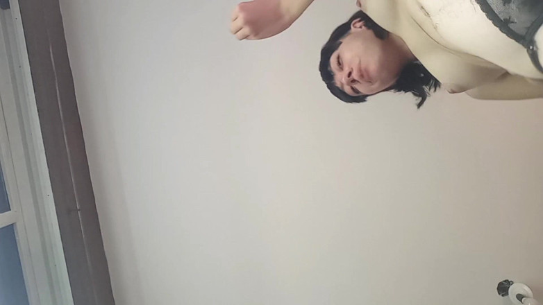 ViviBush: Hairy teen giantess finds you in her popcorn