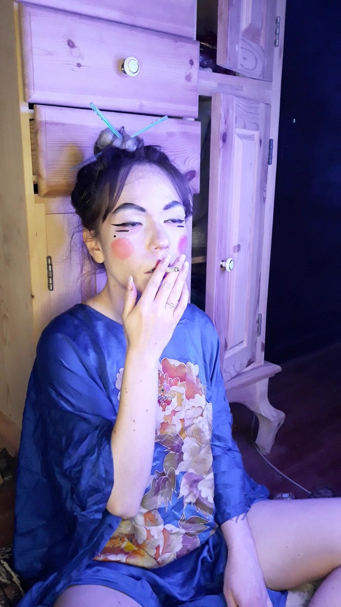 Blowjobs Alice: La mia donna giapponese fuma