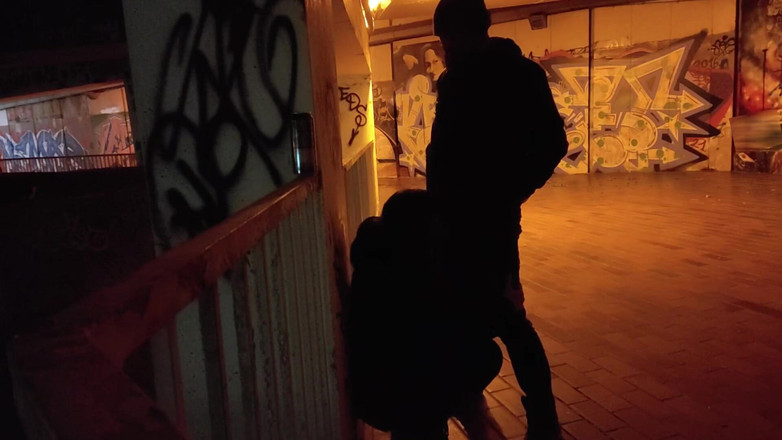 Toilet Mommy: Istriku pengen tau banget rasanya jadi pelacur, jadi aku ajak...