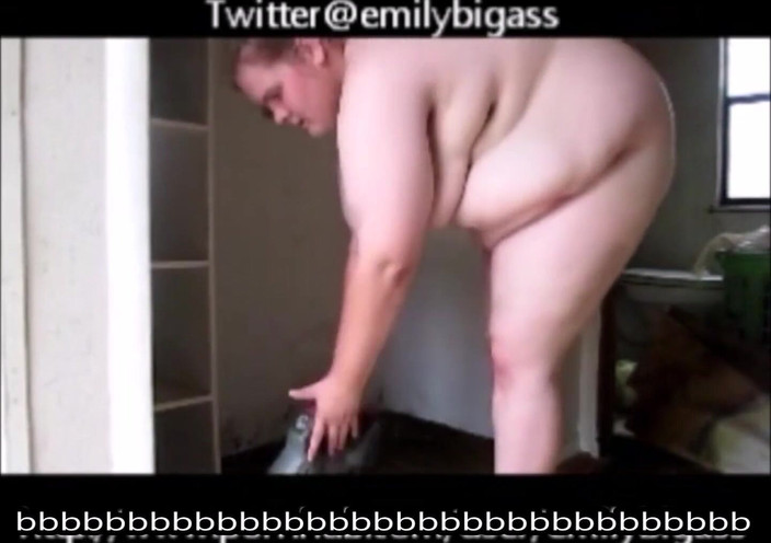 Fat Goddes: İş üstünde çıplak çalışırken patronum çıplak yakalandı