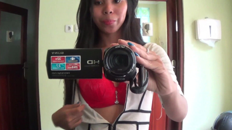 Asian Pussy Vision: One day with a young asian in a holiday appartement