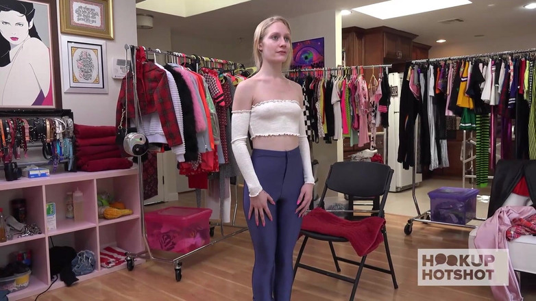 HookUp HotShot-BTS: Bts - tengere babe Emma Starletto vraagt Bryan Gozzling om ruige...