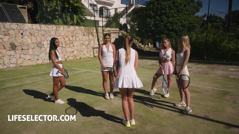 LifeSelector: レスボス、アレクシスクリスタル、ブラックエンジェルとのムラムラした3Pファック