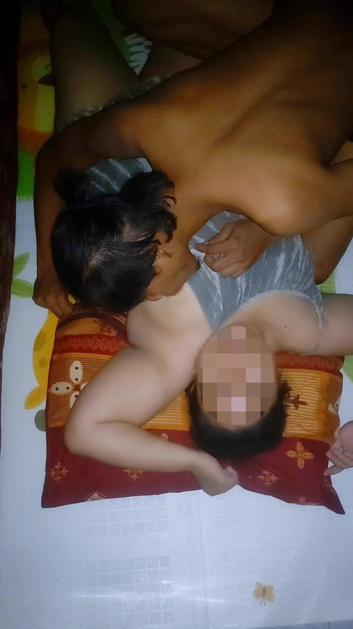 my_wife_chubby: Body Is Sensitive. She Hasn't Been with Her Husband for...