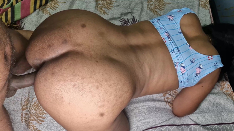 Neelima69: Newley, verheiratete haryanvi bhabhi, wurde am morgen hart gefickt