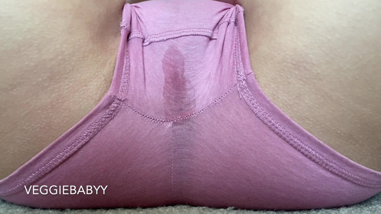 Veggiebabyy: Up Close Masturbation in See Thru Undies