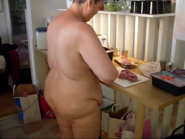 Sex hub couple: Jen zerschneidet fleisch ganz nackt