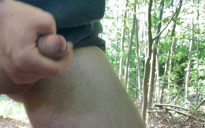 Apomit: Young boy masturbates and cums in the forest