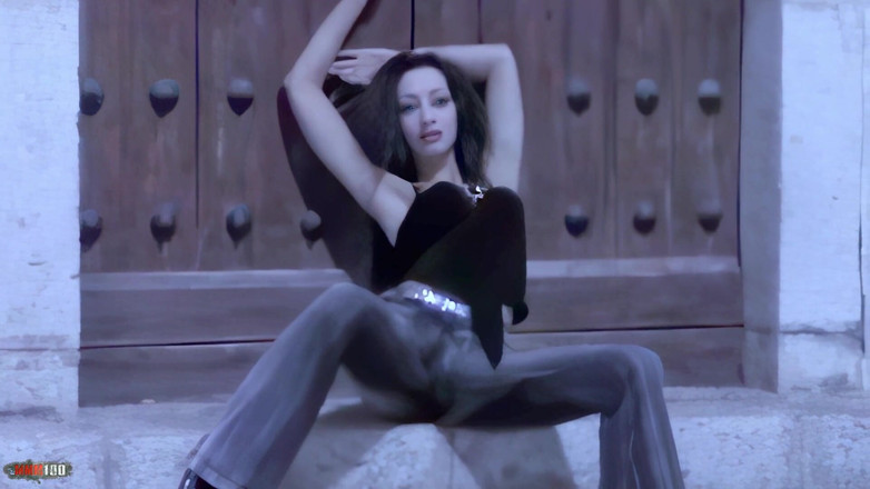 MMM100: Angelina: Nette arabische angelina macht einen streifen