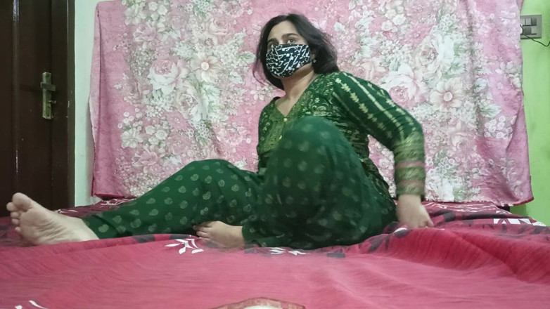 Sairaxsaim: Pakistani Solo Girl Sairaxsaim Fingering Wet Pussy Alone Home