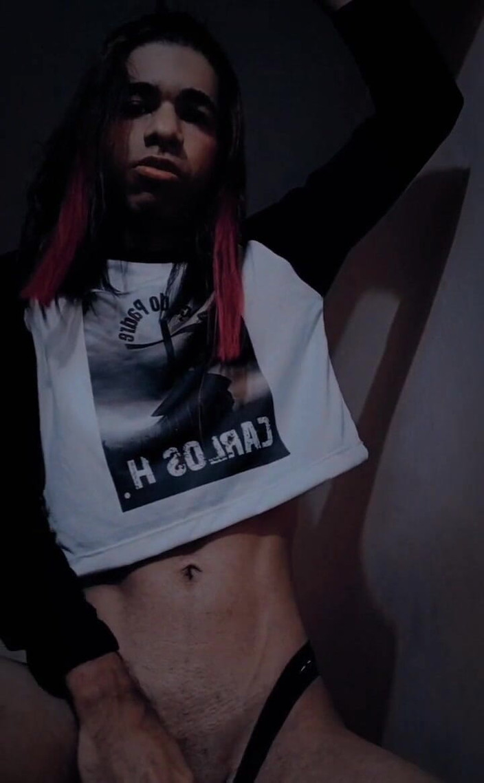 Carlos Henrique: Heerlijke hete homo in sexy slipje naakt