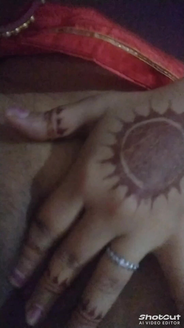 Dr_doom21: Hinduska cipka Bhabhi Ji Bhabhi Ji palcami jej cipki