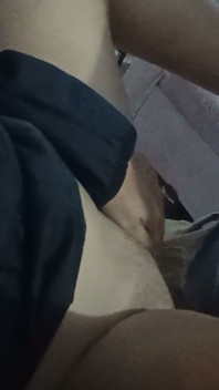 เพื่อนถูควยเขากับหีของฉันและเย็ดฉันต่อหน้าผัวที่เมียมีชู้ของฉัน