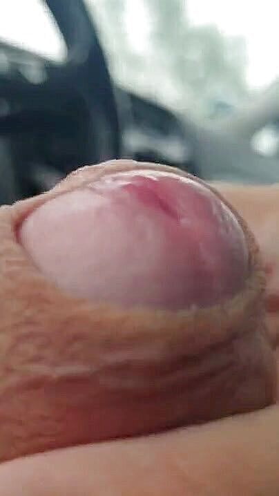 Dickflasher: Melancap di tempat letak kereta pasangan