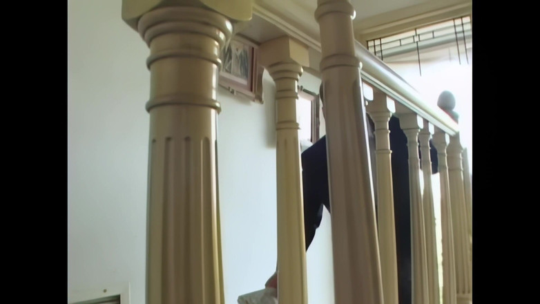 Bewitched!: 凯莉·泰勒：一个被完美小屁股操的年轻棕发女孩