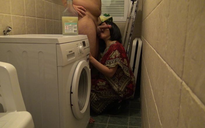 Stepmom Susan: तुर्की अरब व्यभिचारी पत्नी प्लंबर के साथ रफ सेक्स करते हुए