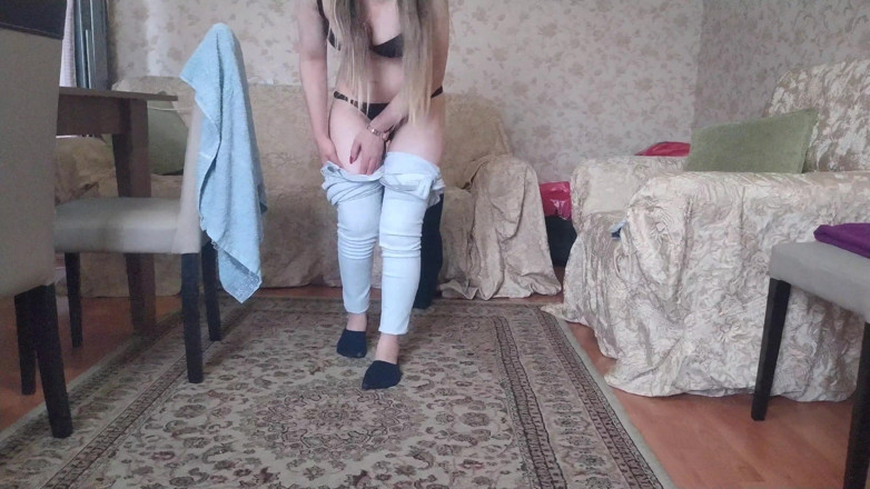 Teen and Milf Female Sex: My girlfriend comes to my bedroom and we fuck