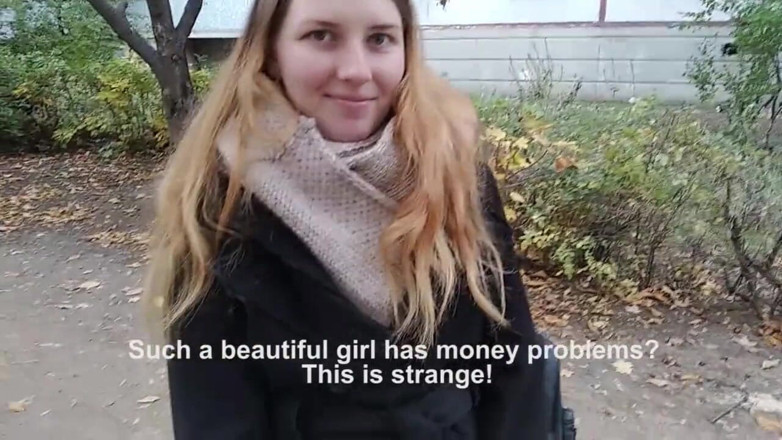 SweetAndFlow: Fucked a college girl at the entrance