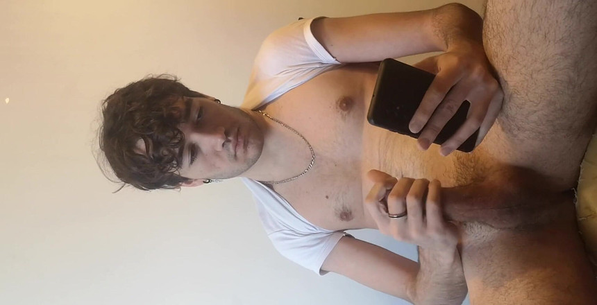 Ilsuccubus: Aku merekam diriku sendiri saat masturbasi